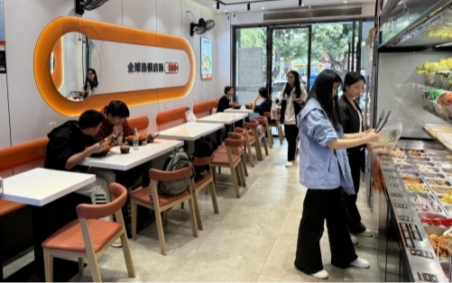 从3年直营店员到2家门店老板，被一碗麻辣烫改变的人生