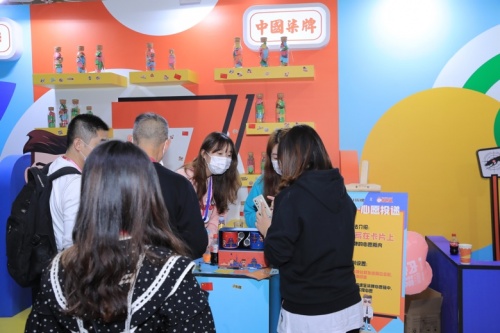 「柒待未来，敢创青年」柒牌携营创赛创意青年嗨玩第28届中国国际广告节